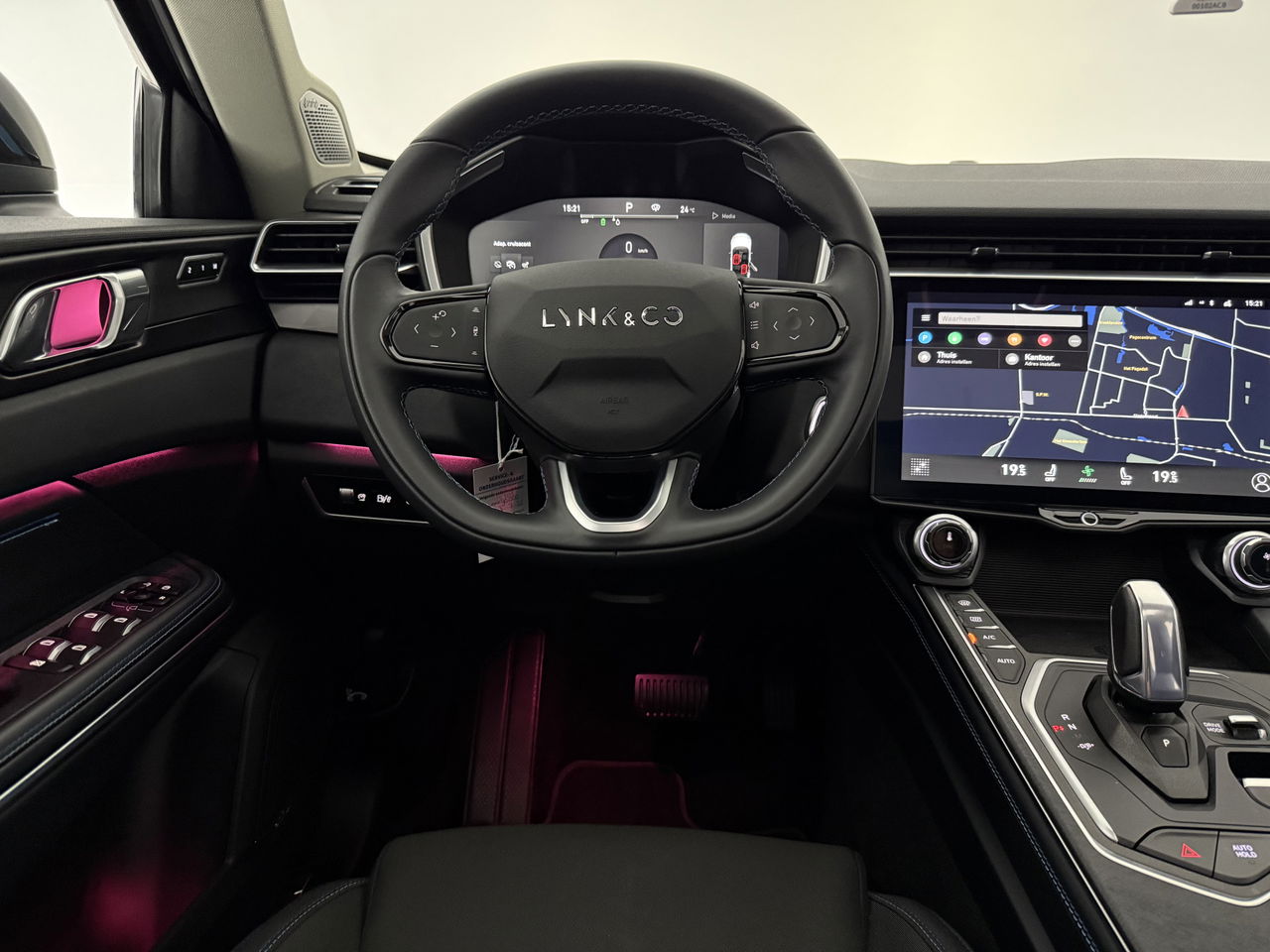 Lynk Co 01 1.5 262PK Pano LED Sfeer 360Camera Memory ACC Virtual Carplay Clima Navi PDC 20"LMV