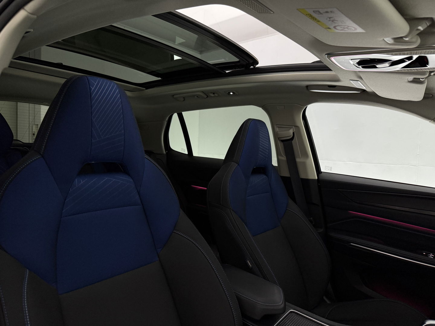 Lynk Co 01 1.5 262PK l Pano l Sfeer l LED l 360° l Memory l Virtual l  Carplay l Navi l Adaptive