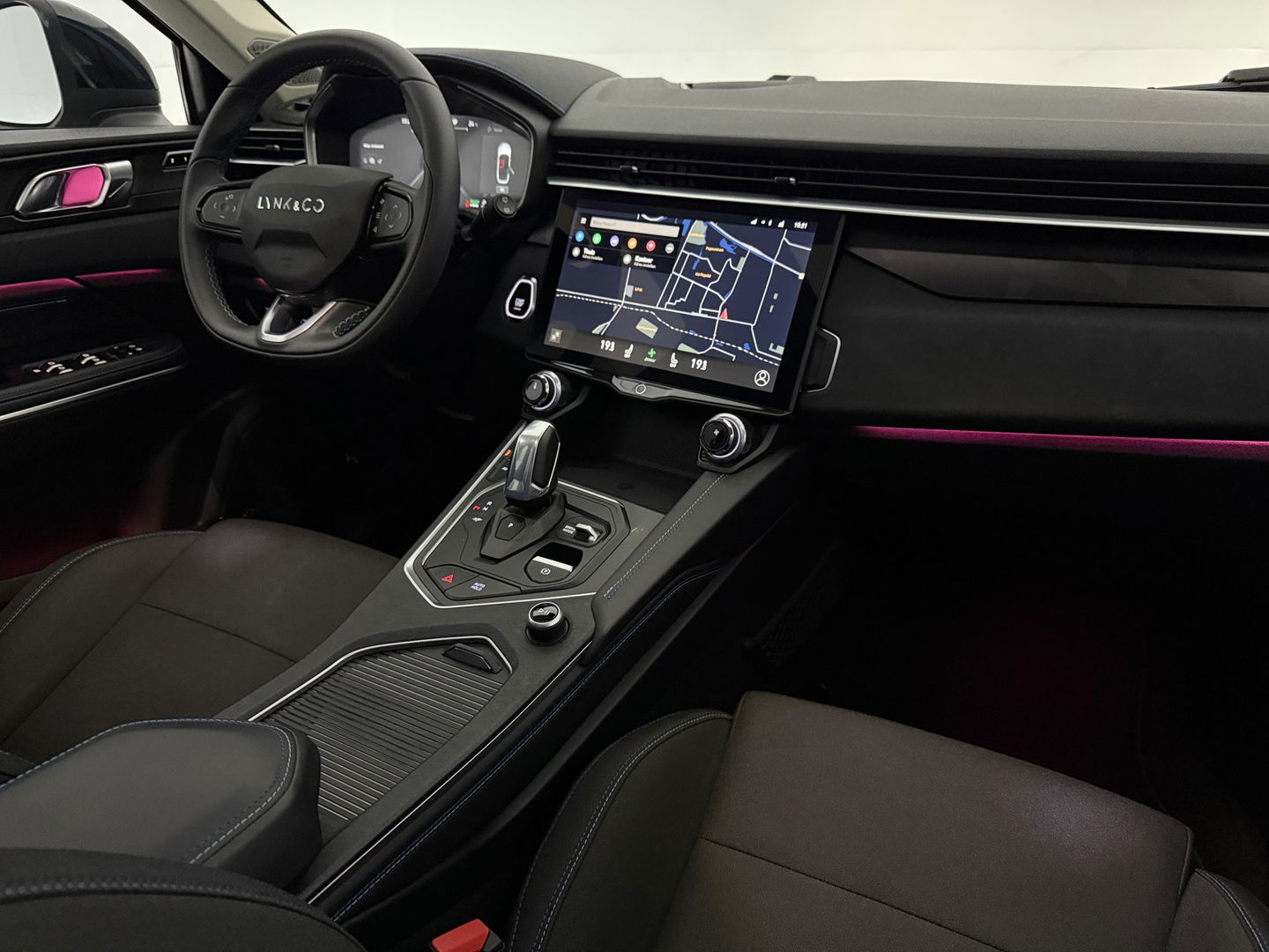 Lynk Co 01 1.5 262PK l Pano l Sfeer l LED l 360° l Memory l Virtual l  Carplay l Navi l Adaptive