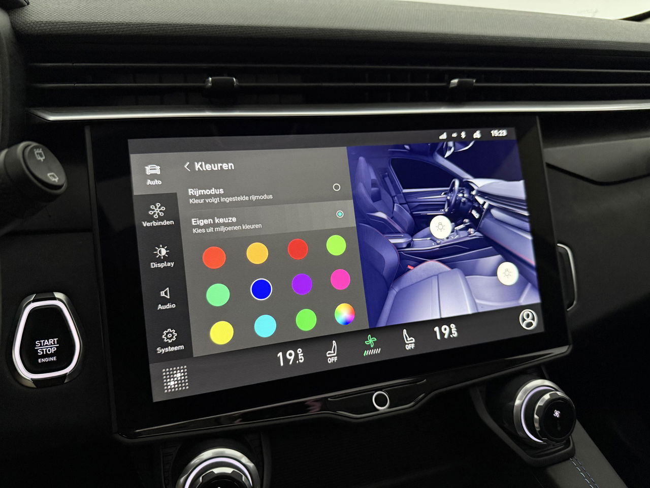 Lynk Co 01 1.5 262PK Pano LED Sfeer 360Camera Memory ACC Virtual Carplay Clima Navi PDC 20"LMV