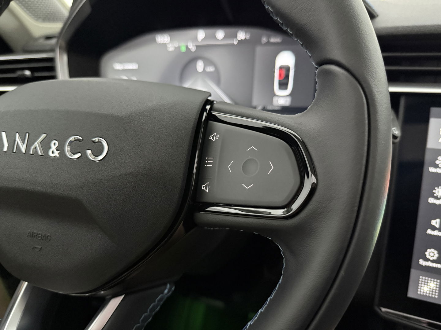 Lynk Co 01 1.5 262PK l Pano l Sfeer l LED l 360° l Memory l Virtual l  Carplay l Navi l Adaptive