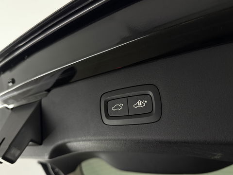 Lynk Co 01 1.5 262PK l Pano l Sfeer l LED l 360° l Memory l Virtual l  Carplay l Navi l Adaptive