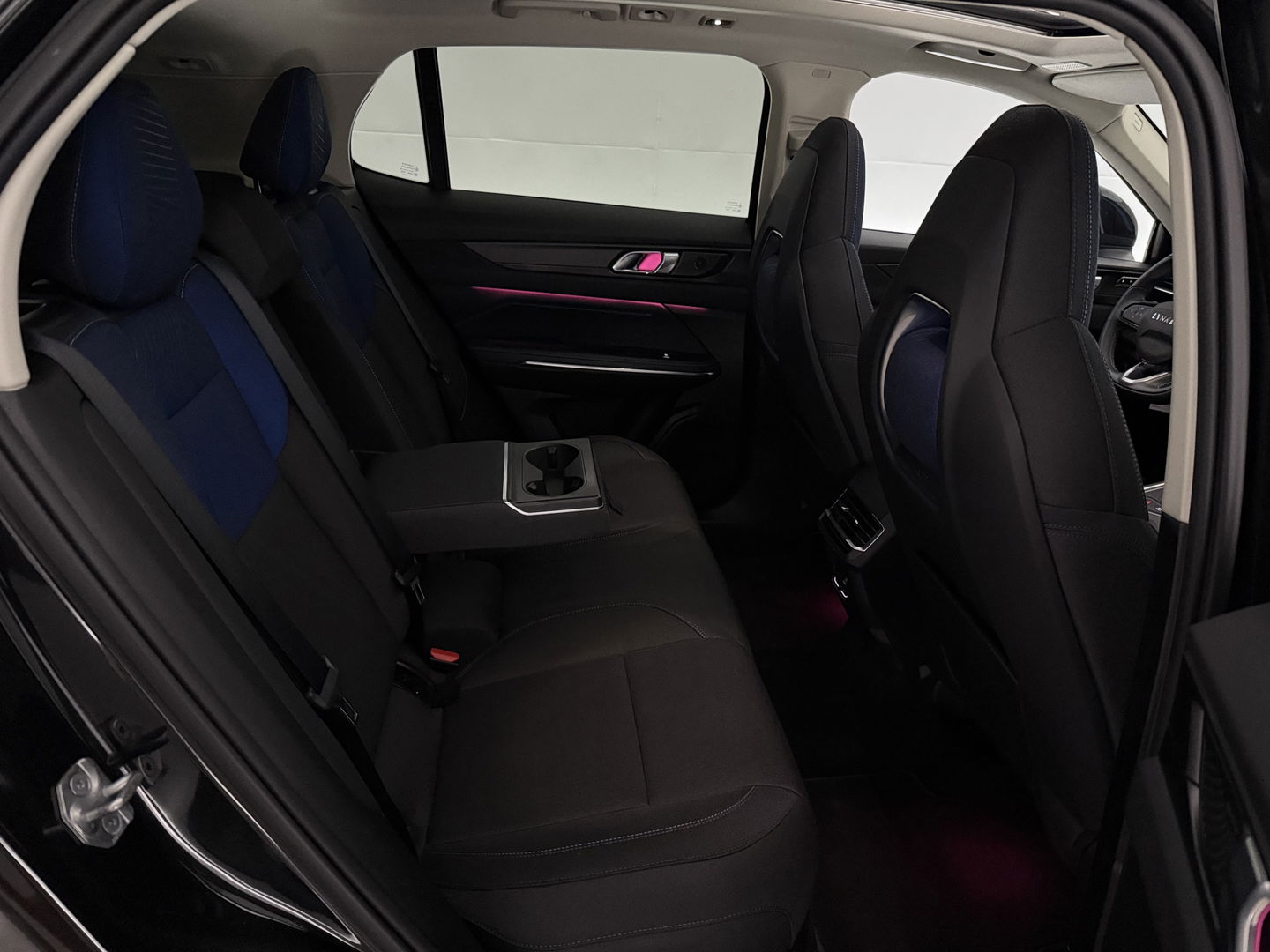 Lynk Co 01 1.5 262PK l Pano l Sfeer l LED l 360° l Memory l Virtual l  Carplay l Navi l Adaptive