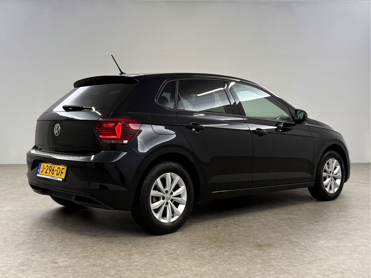 Volkswagen Polo 1.0 TSI Highline | Carplay | DSG | Navigatie | Parkeersens. | Clima | LED