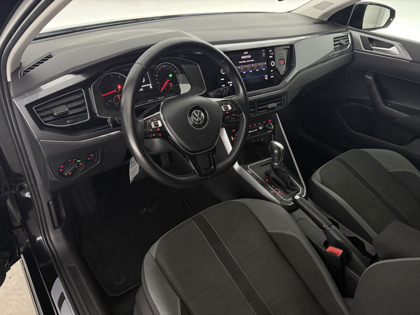 Volkswagen Polo 1.0 TSI Highline | Carplay | DSG | Navigatie | Parkeersens. | Clima | LED