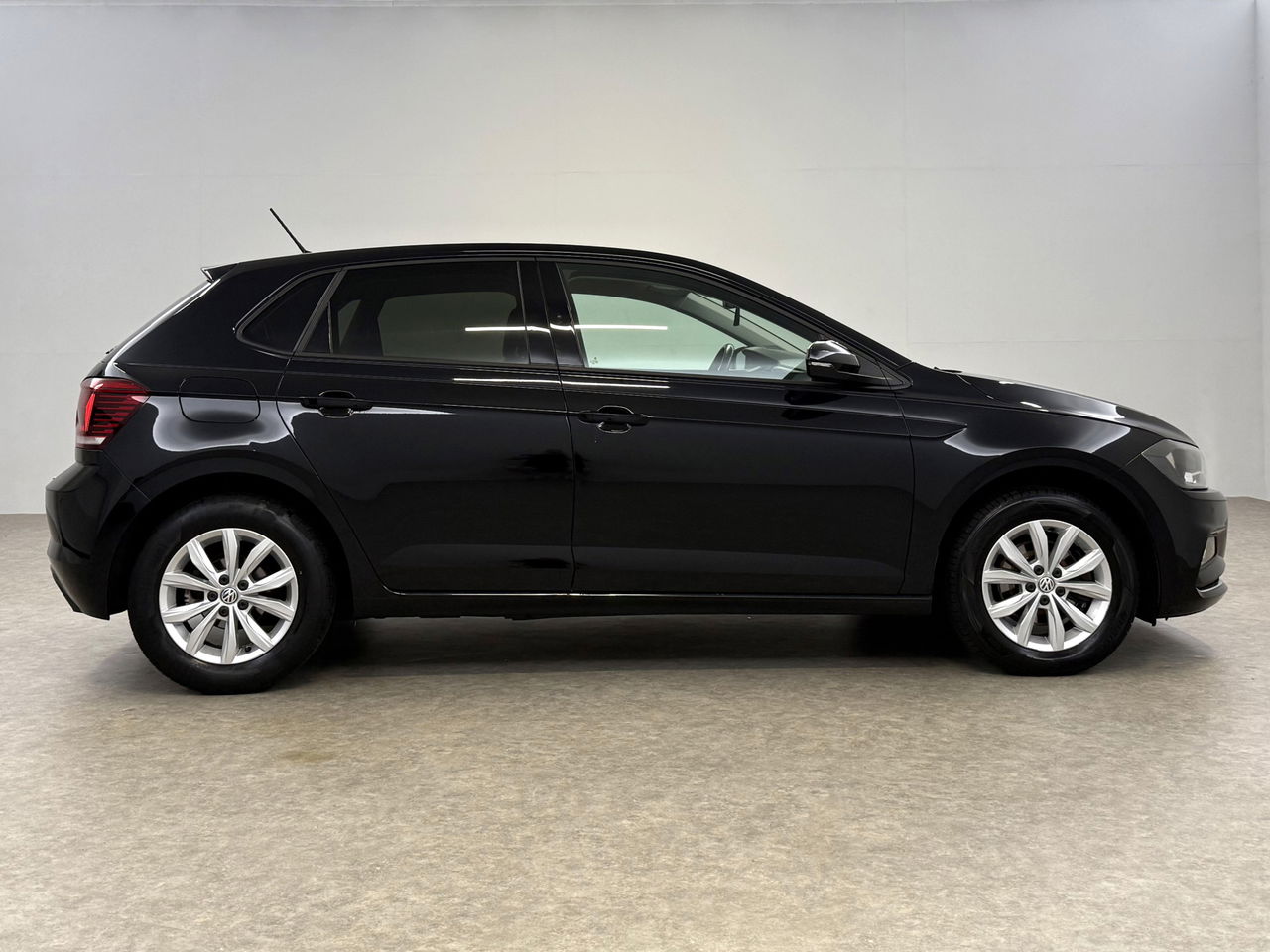 Volkswagen Polo 1.0 TSI Highline | Carplay | DSG | Navigatie | Parkeersens. | Clima | LED