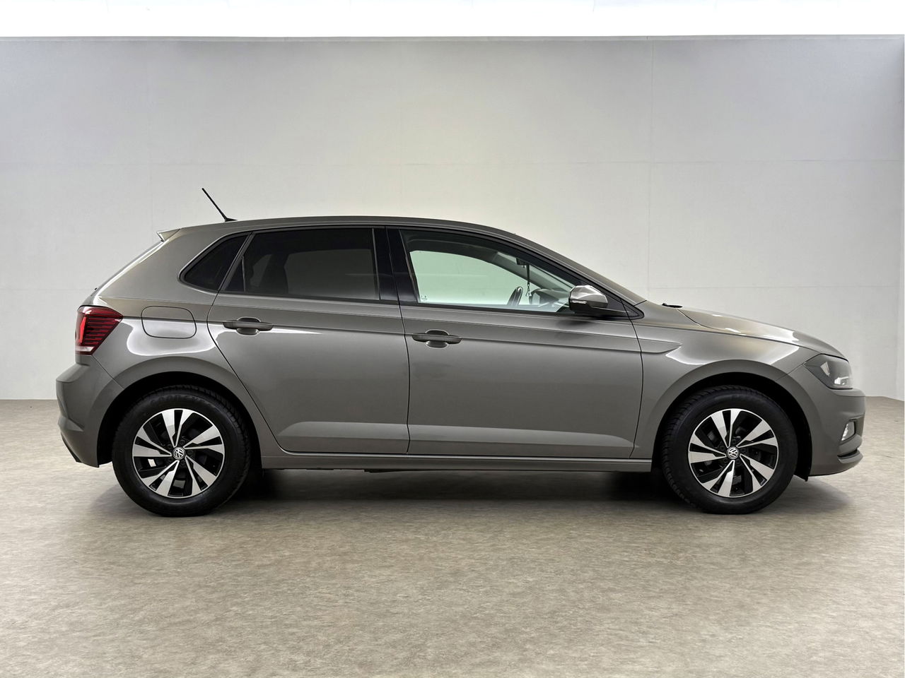 Volkswagen Polo 1.0 TSI Comfortline | Carplay | Adaptive Cruise | Navigatie | LED | NAP
