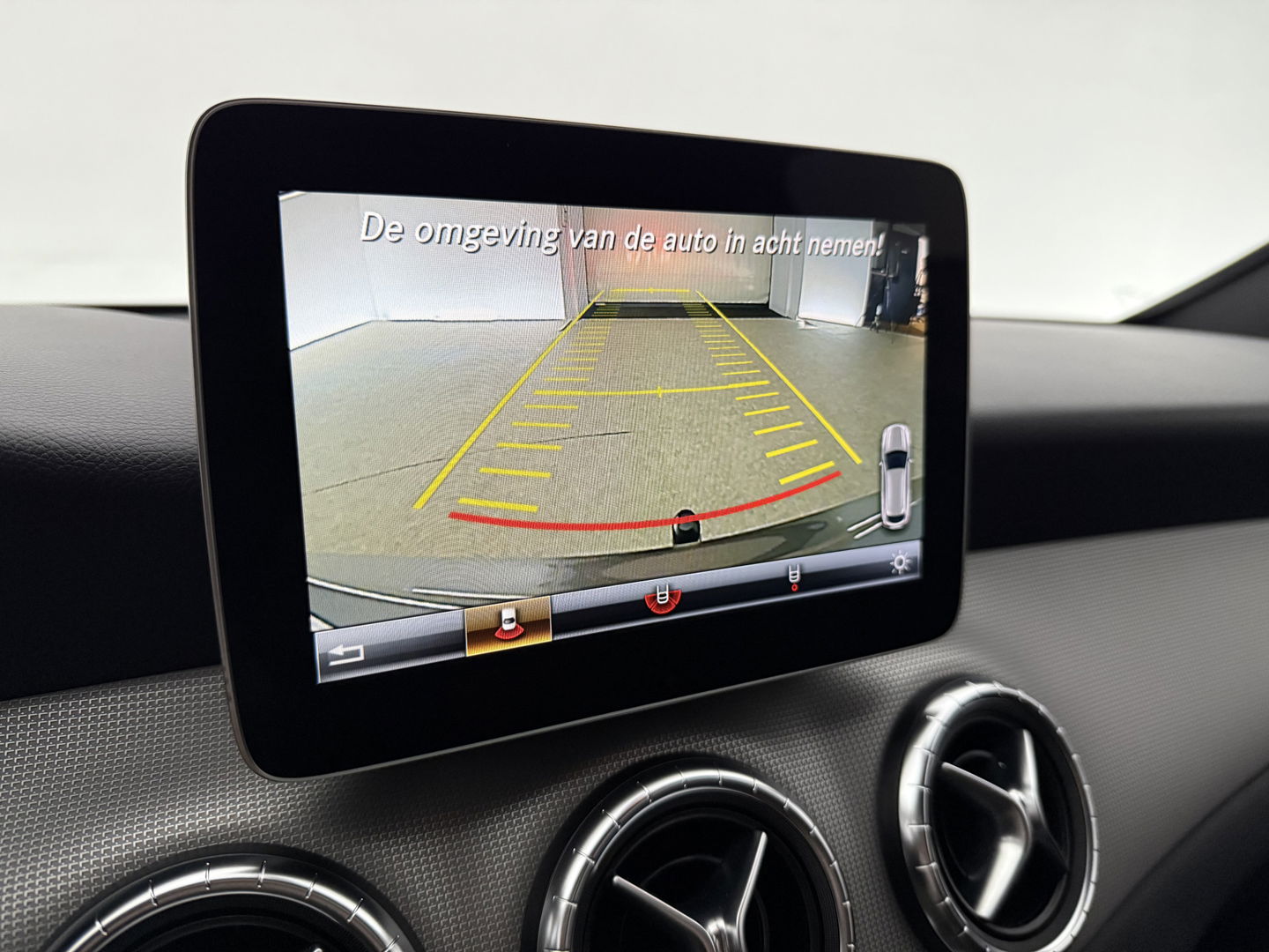 Mercedes-Benz CLA-Klasse 180 AMG | Camera | Trekh | Carplay | Cruise | Navi | LED | NAP