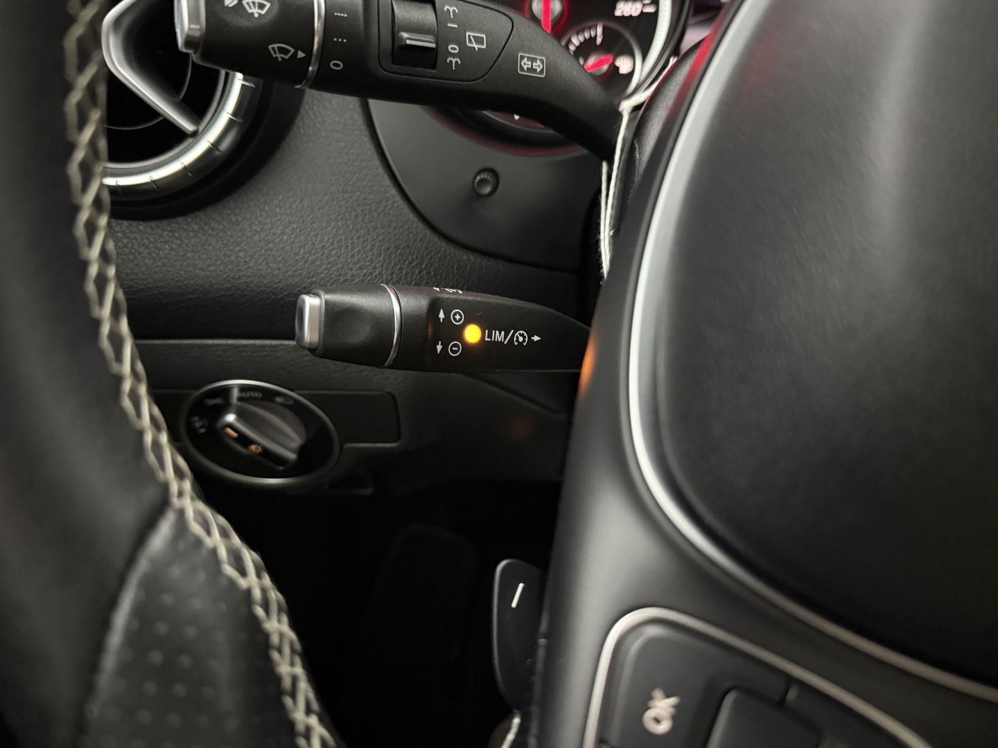 Mercedes-Benz CLA-Klasse 180 AMG | Camera | Trekh | Carplay | Cruise | Navi | LED | NAP