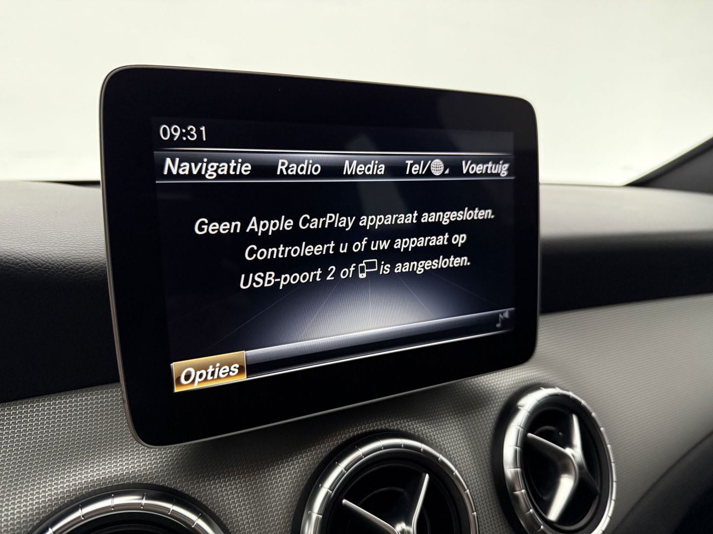 Mercedes-Benz CLA-Klasse 180 AMG | Camera | Trekh | Carplay | Cruise | Navi | LED | NAP