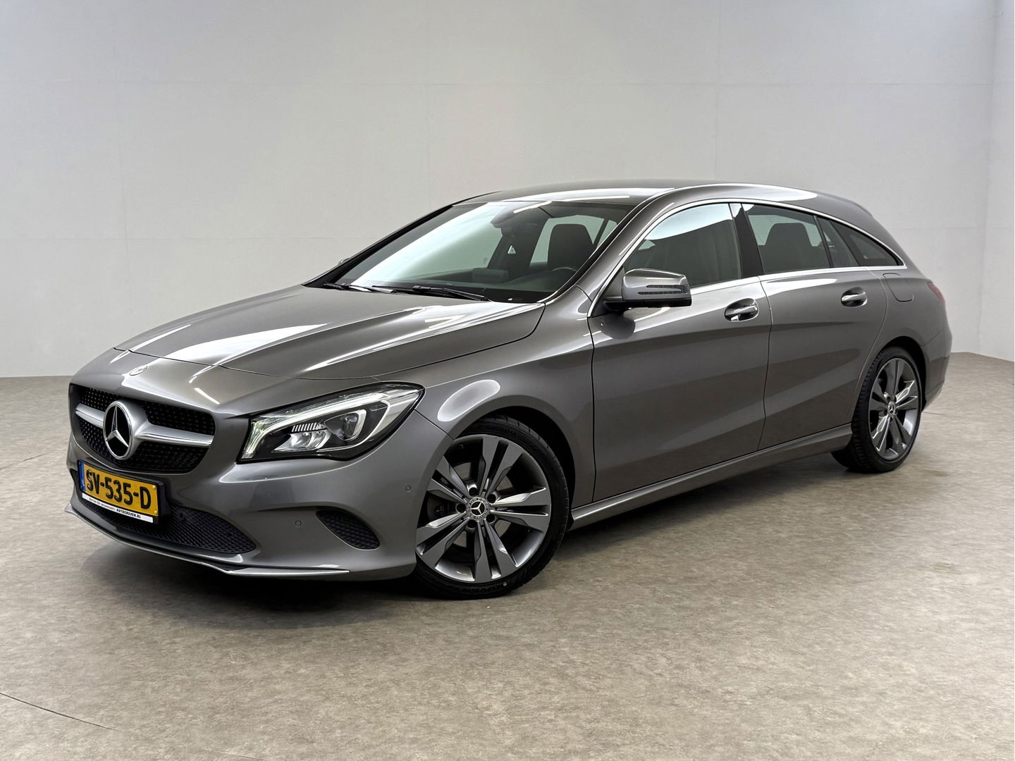 Mercedes-Benz CLA-Klasse 180 AMG | Camera | Trekh | Carplay | Cruise | Navi | LED | NAP
