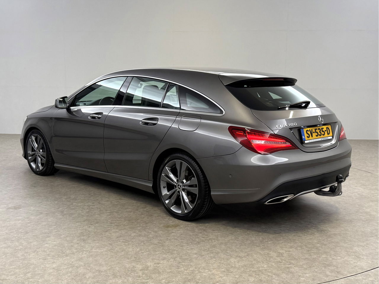 Mercedes-Benz CLA-Klasse 180 AMG | Camera | Trekh | Navigatie | Carplay | LED | Cruise | NAP