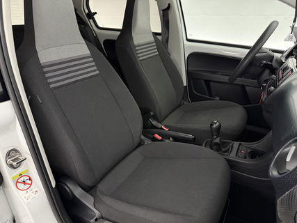 Volkswagen up! 1.0 | Navigatie | Cruise | Parkeersens | Camera | Airco | NAP
