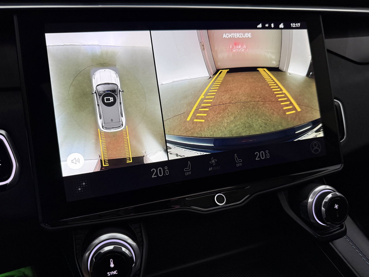 Lynk Co 01 1.5 | UNIEK Nardo Grey | 262PK Hybride 360Camera Pano ACC Sfeer LED Memory Carplay Clima Navi Virtual PDC 20"LMV