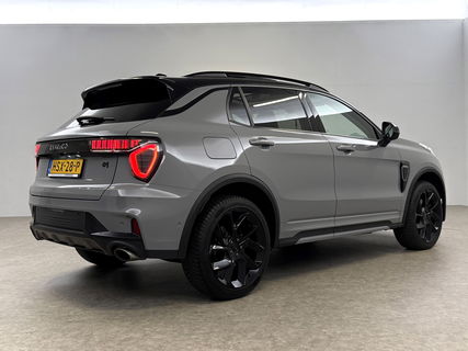 Lynk Co 01 1.5 | UNIEK Nardo Grey | 262PK Hybride 360Camera Pano ACC Sfeer LED Memory Carplay Clima Navi Virtual PDC 20"LMV