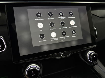 Lynk Co 01 1.5 | UNIEK Nardo Grey | 262PK Hybride 360Camera Pano ACC Sfeer LED Memory Carplay Clima Navi Virtual PDC 20"LMV