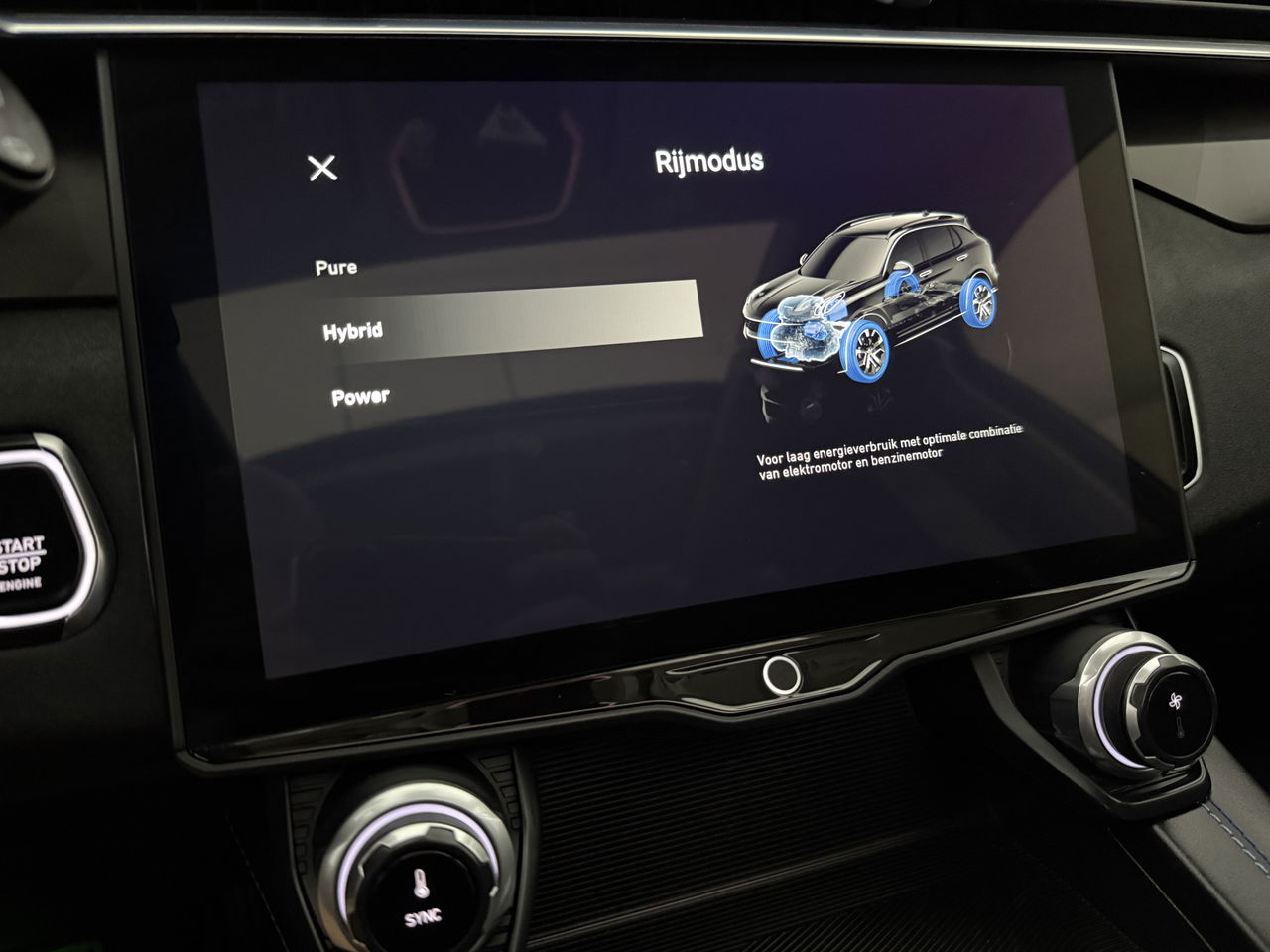Lynk Co 01 1.5 | UNIEK Nardo Grey | 262PK Hybride 360Camera Pano ACC Sfeer LED Memory Carplay Clima Navi Virtual PDC 20"LMV