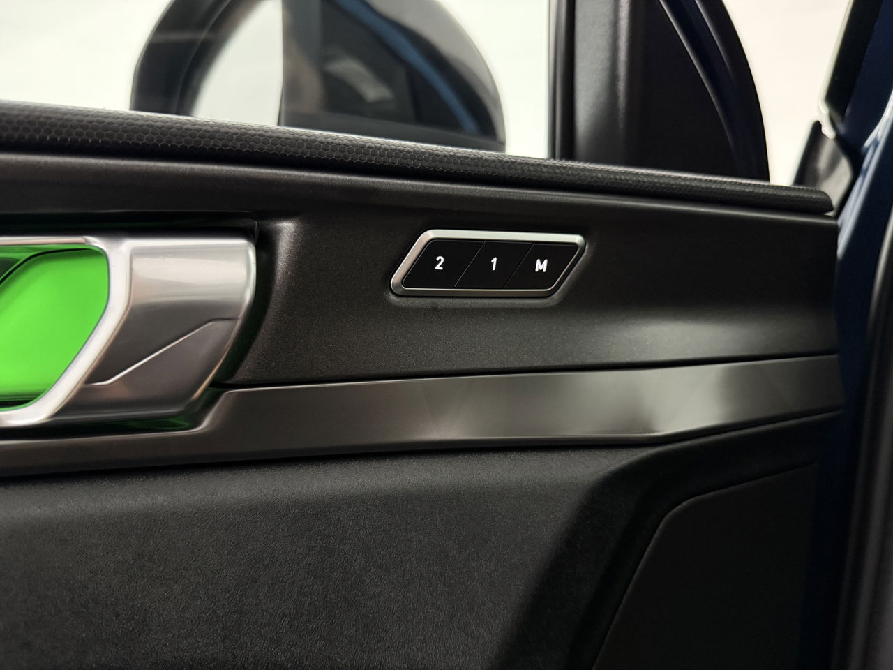 Lynk Co 01 1.5 | UNIEK Nardo Grey | 262PK Hybride 360Camera Pano ACC Sfeer LED Memory Carplay Clima Navi Virtual PDC 20"LMV