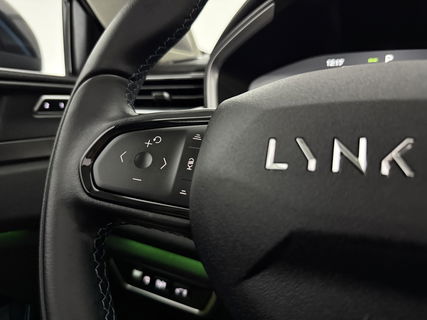 Lynk Co 01 1.5 | UNIEK Nardo Grey | 262PK Hybride 360Camera Pano ACC Sfeer LED Memory Carplay Clima Navi Virtual PDC 20"LMV