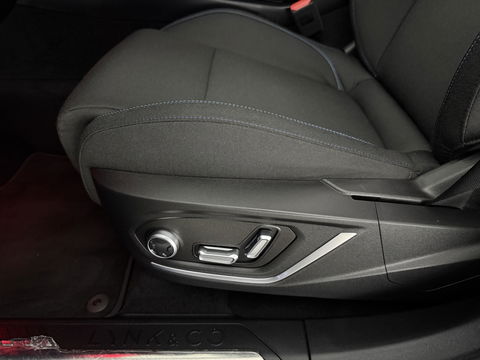 Lynk Co 01 1.5 | UNIEK Nardo Grey | 262PK Hybride 360Camera Pano ACC Sfeer LED Memory Carplay Clima Navi Virtual PDC 20"LMV