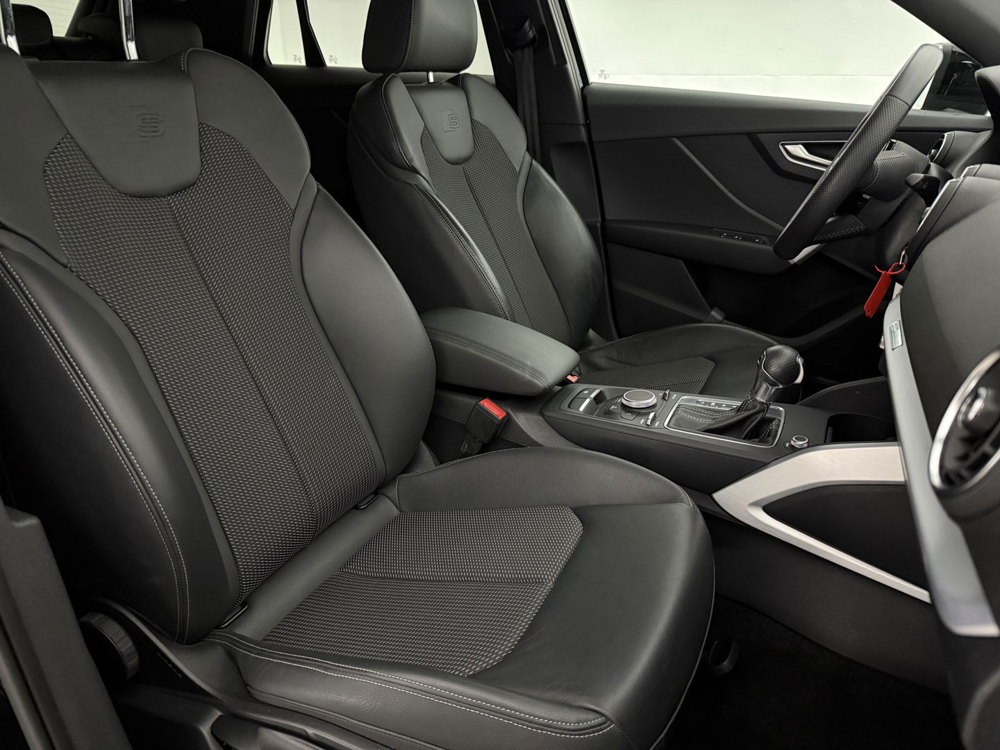 Audi Q2 35 TFSI 150PK S Line | LED | Carplay | Clima | Cruise | Navigatie | Parkeersens. | NAP