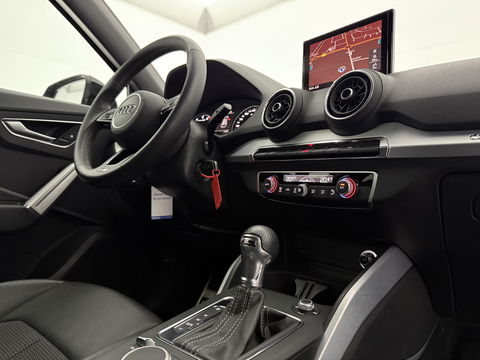 Audi Q2 35 TFSI 150PK S Line | LED | Carplay | Clima | Cruise | Navigatie | Parkeersens. | NAP