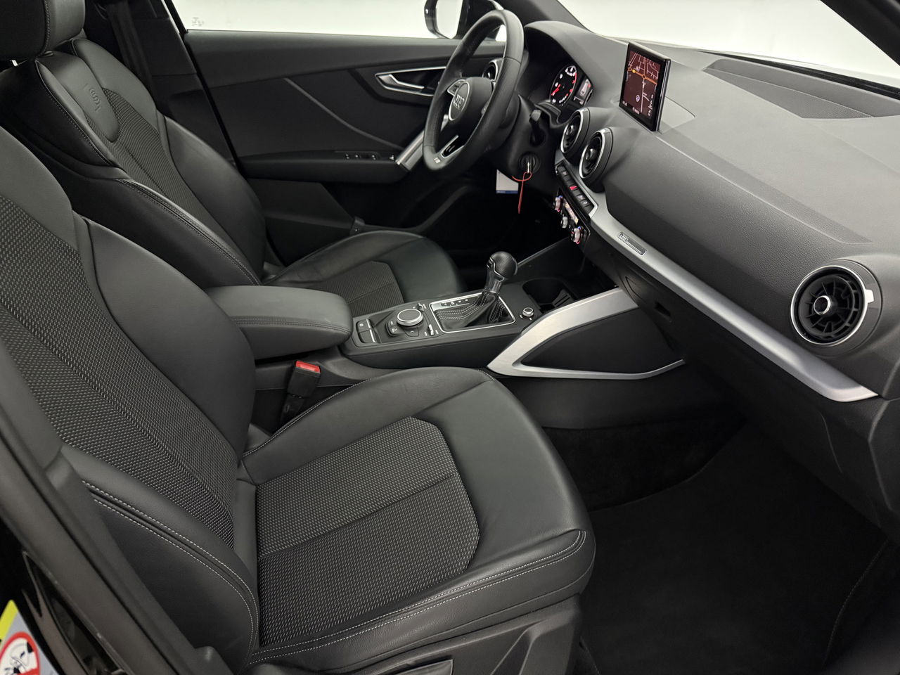 Audi Q2 35 TFSI 150PK S Line | LED | Carplay | Clima | Cruise | Navigatie |  PDC | 18''LMV