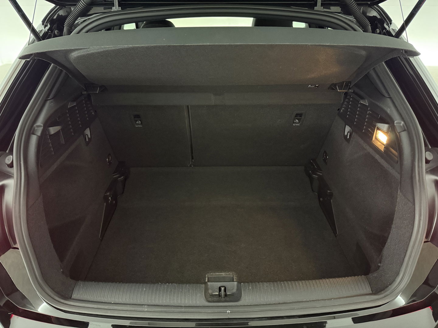 Audi Q2 35 TFSI 150PK S Line | LED | Carplay | Clima | Cruise | Navigatie | Parkeersens. | NAP