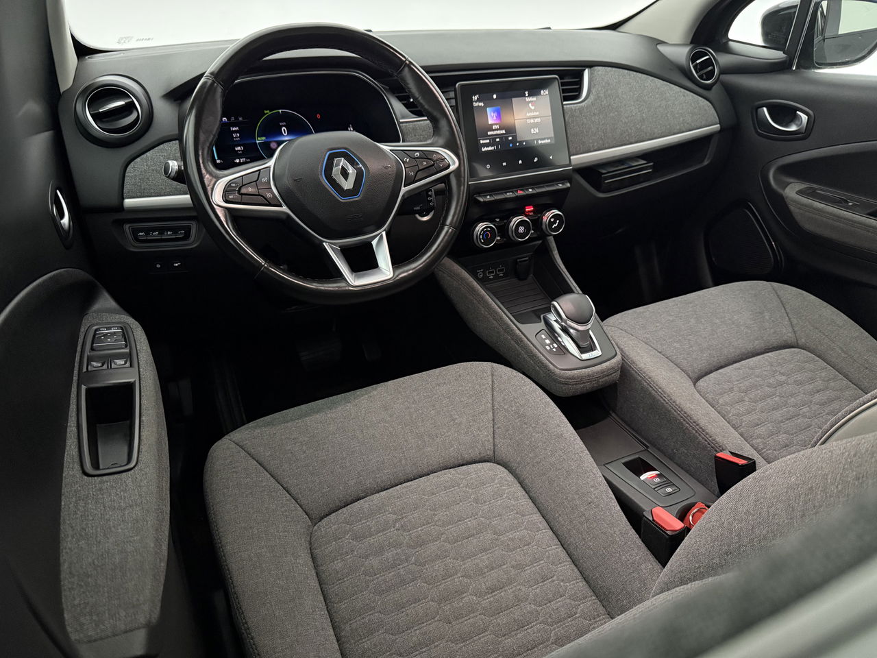 Renault ZOE R110 Life 52 kWh Huur Accu | Elektrisch | LED | Camera | Carplay | Cruise |  PDC | 16"LMV