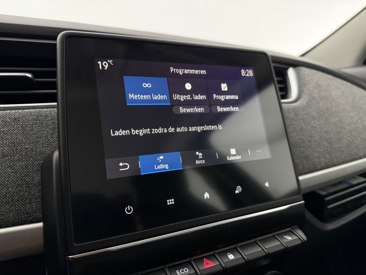 Renault ZOE R110 Life 52 kWh Huur Accu | Elektrisch | LED | Camera | Carplay | Cruise |  PDC | 16"LMV