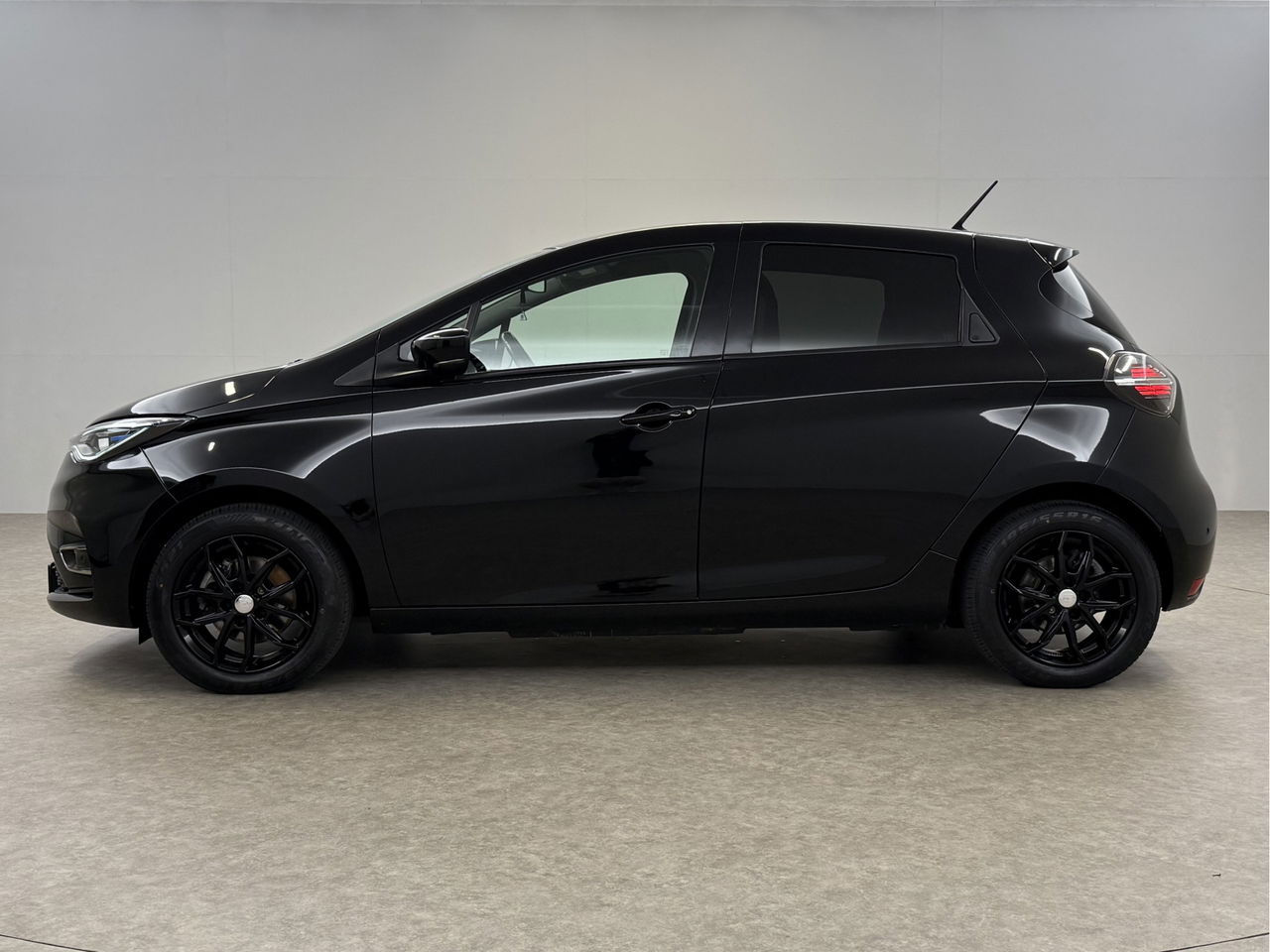 Renault ZOE R110 Life 52 kWh Huur Accu | Elektrisch | LED | Camera | Carplay | Cruise |  PDC | 16"LMV