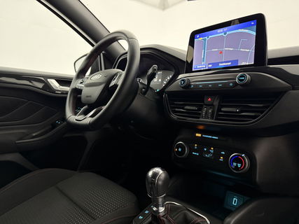 Ford Focus 1.0 EcoBoost ST Line Business | LED | Carplay | Clima | Cruise | Navigatie | Parkeersens. | 17''LMV