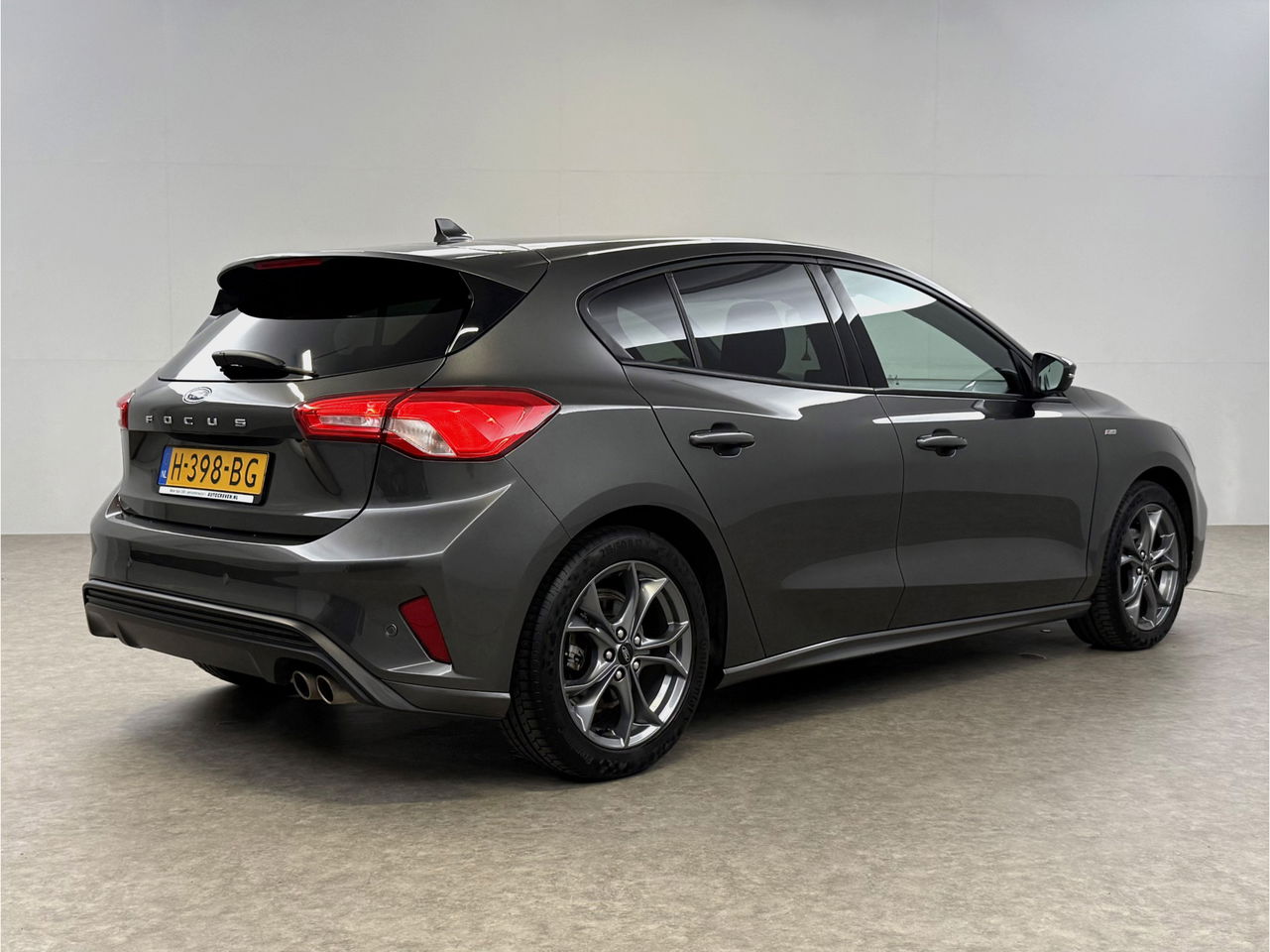 Ford Focus 1.0 EcoBoost ST Line Business | LED | Carplay | Clima | Cruise | Navigatie | Parkeersens. | 17''LMV