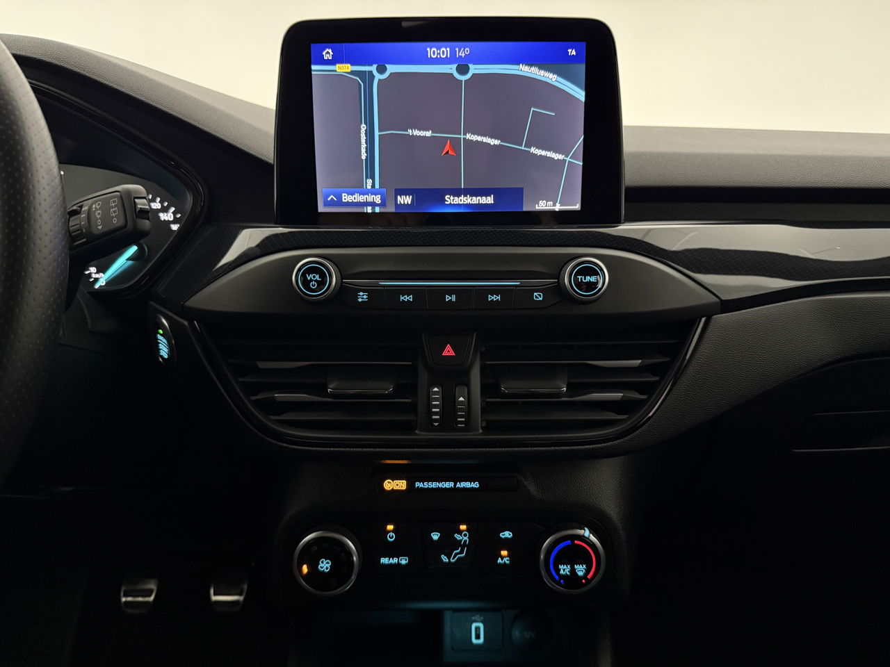 Ford Focus 1.0 EcoBoost ST Line Business | LED | Carplay | Clima | Cruise | Navigatie | Parkeersens. | 17''LMV