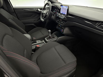Ford Focus 1.0 EcoBoost ST Line Business | LED | Carplay | Clima | Cruise | Navigatie | Parkeersens. | 17''LMV