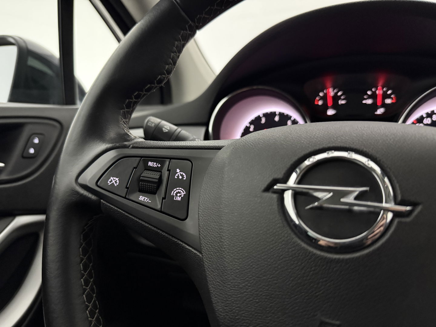 Opel Astra 1.0 Online Edition | Carplay | Cruise | Navi | LED | Trekh. | Parkeersens.