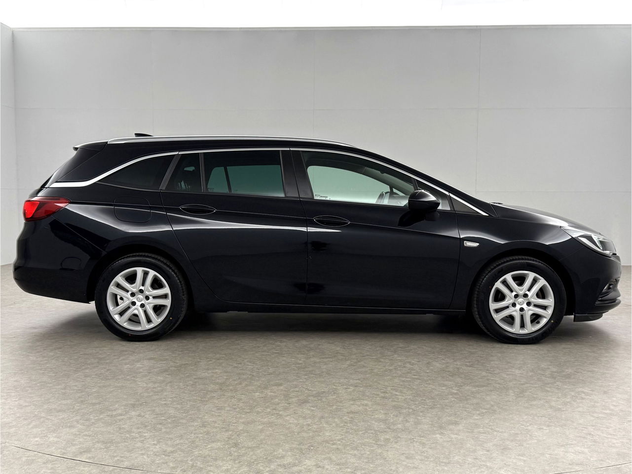 Opel Astra 1.0 Online Edition | Carplay | Cruisecontrol | LED | Trekhaak | PDC | 16''LMV