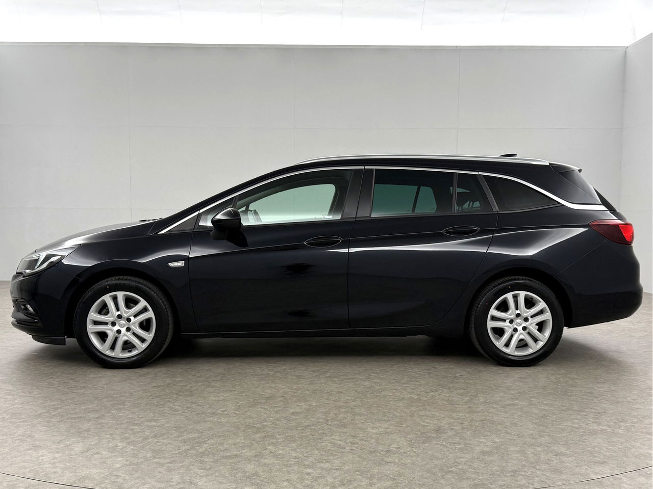 Opel Astra 1.0 Online Edition | Carplay | Cruisecontrol | LED | Trekhaak | PDC | 16''LMV