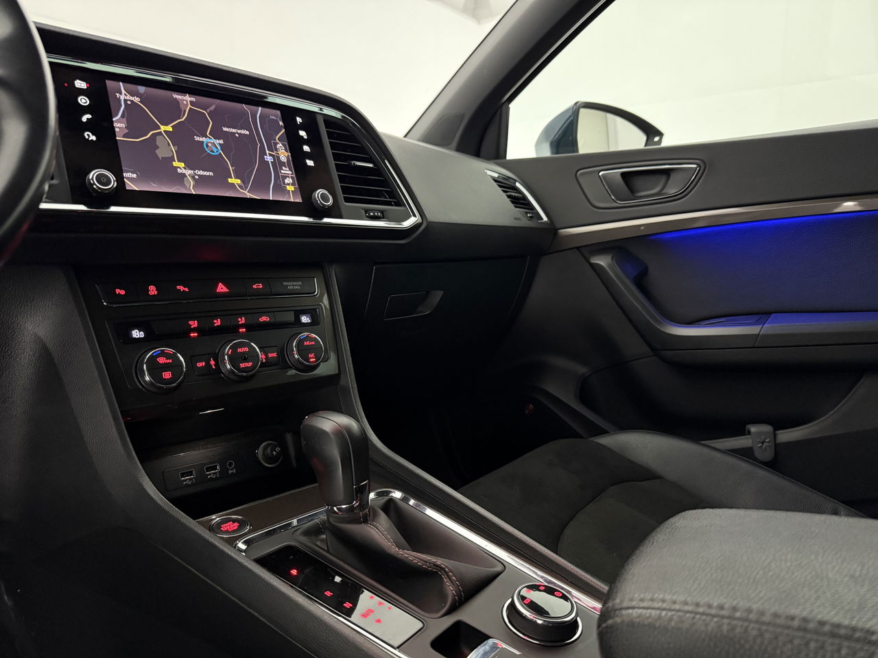 SEAT Ateca 1.5 TSI 150PK Xcellence | 360 Camera | Sfeerverl. | Beats Audio | Carplay | LED | Trekhaak | 18"LMV