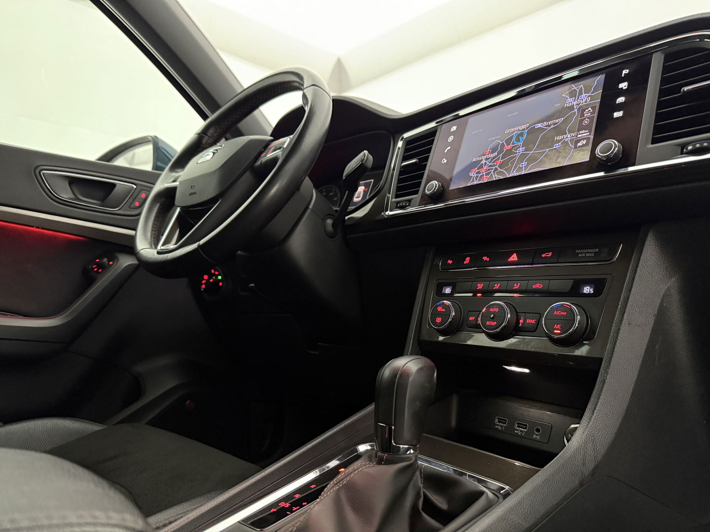 SEAT Ateca 1.5 TSI 150PK Xcellence | 360° | Sfeerverl. | Beats Audio | Carplay | LED | Trekh.