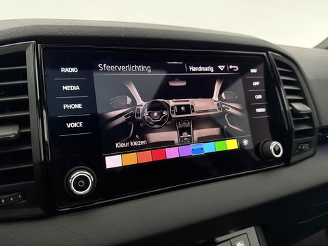 Škoda Karoq 1.5 TSI ACT 150PK Sportline | Pano | Sfeerverl. | Camera | LED | Virtual | Carplay l Stoel/Stuurverw.