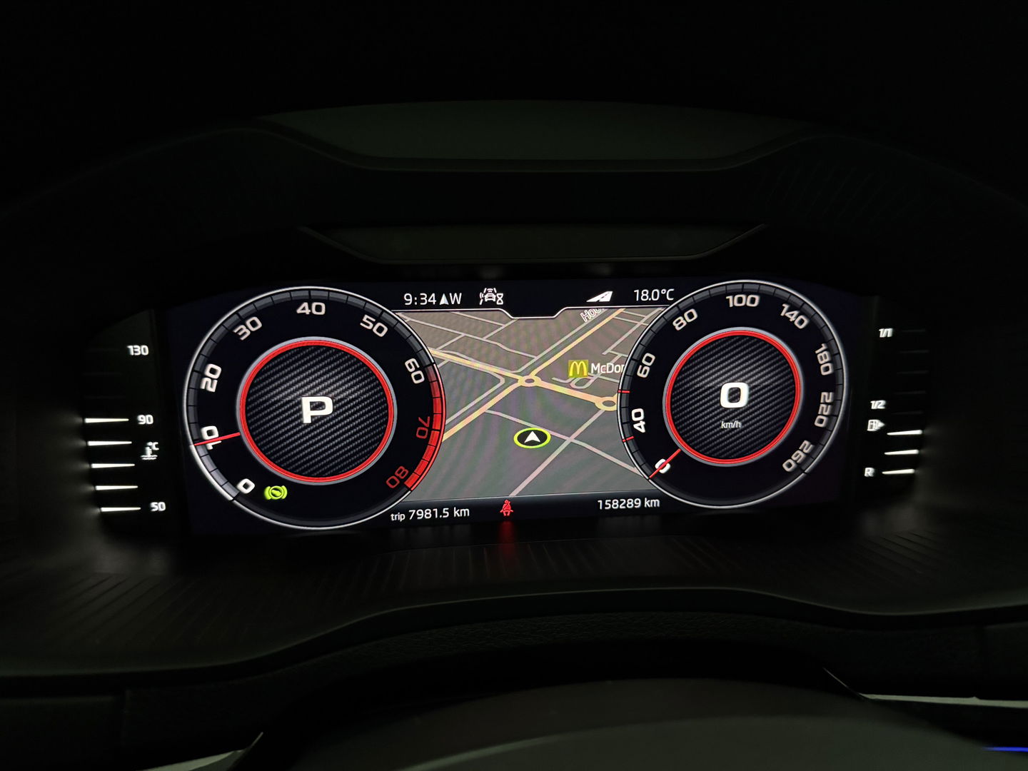 Škoda Karoq 1.5 TSI ACT 150PK Sportline | Pano | Sfeerverl. | Camera | LED | Virtual | Carplay l Stoel/Stuurverw.