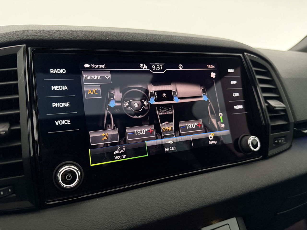 Škoda Karoq 1.5 TSI ACT 150PK Sportline | Panoramadak | Sfeerverl. | Camera | LED | Virtual Cockpit | Carplay