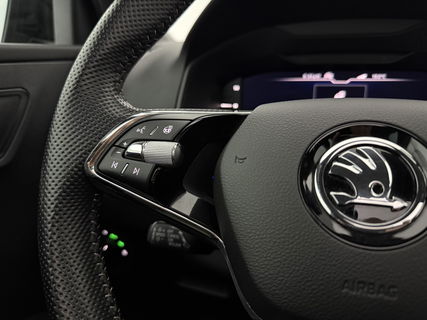Škoda Karoq 1.5 TSI ACT 150PK Sportline | Panoramadak | Sfeerverl. | Camera | LED | Virtual Cockpit | Carplay