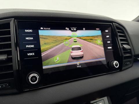 Škoda Karoq 1.5 TSI ACT 150PK Sportline | Pano | Sfeerverl. | Camera | LED | Virtual | Carplay l Stoel/Stuurverw.