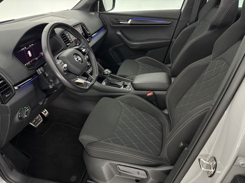 Škoda Karoq 1.5 TSI ACT 150PK Sportline | Pano | Sfeerverl. | Camera | LED | Virtual | Carplay l Stoel/Stuurverw.