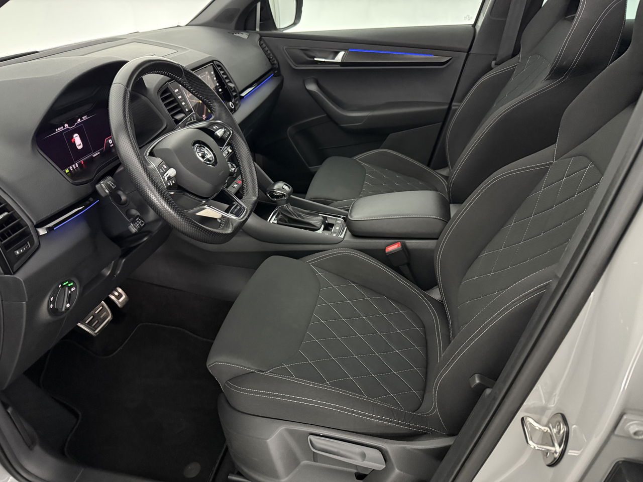 Škoda Karoq 1.5 TSI ACT 150PK Sportline | Panoramadak | Sfeerverl. | Camera | LED | Virtual Cockpit | Carplay