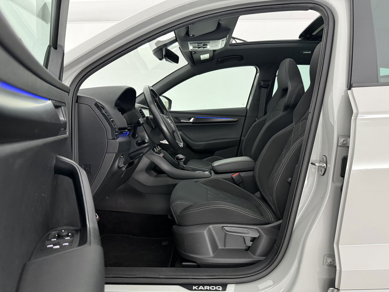 Škoda Karoq 1.5 TSI ACT 150PK Sportline | Panoramadak | Sfeerverl. | Camera | LED | Virtual Cockpit | Carplay