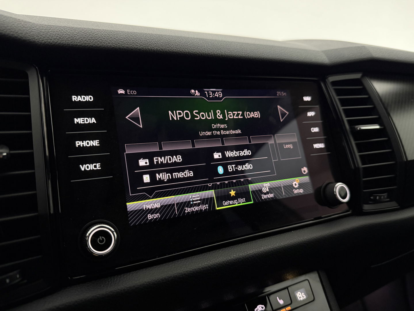 Škoda Kodiaq 1.5 TSI 150PK Sportline Business | Sfeerverl. | LED | Virtual l Camera | Carplay | Memory l Stuur/Stoelverw. l NAP