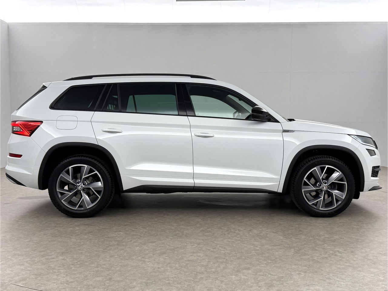 Škoda Kodiaq 1.5 TSI 150PK Sportline Business | Sfeerver. | LED | Virtual Cockpit | Camera | Carplay | Memory seats